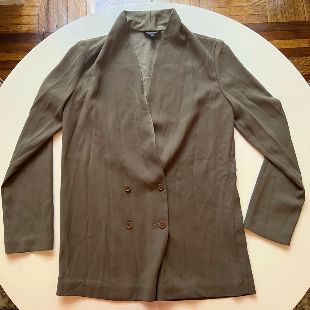 Top shop light blazer, olive green, long and great for many occasions.